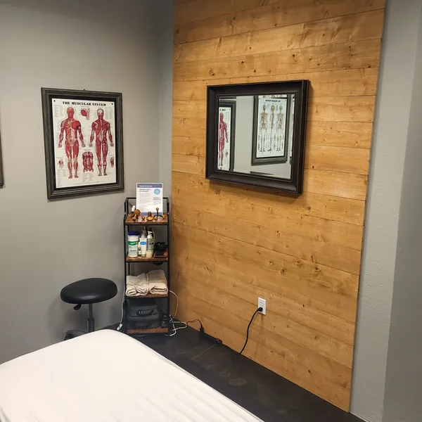 Muscle energy technique applied to the shoulder in Lake Mary, FL